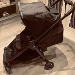 Mamas and papas armadillo pushchair 
Used but in good condition handle has a couple of marks as shown.
Over £150 brand new. 
Can deliver locally if needed.