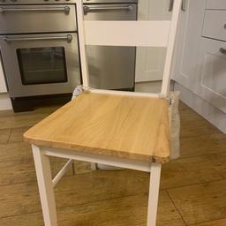 Cream/white very good condition chairs. 
Come with seat pads.
