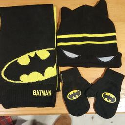 Batman hat, gloves and mitten set, keep your little superhero warm this winter!