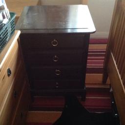Very good condition. Solid wood. Two superficial scratches on the top which can be varnishedor painted.