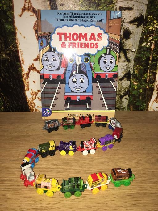 Buy & Sell Old Kent Road South East London - Photos for Thomas and friends annual and train set.