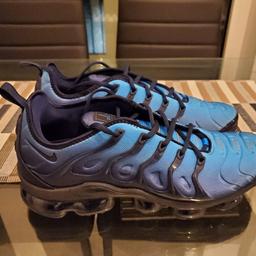 A hyperexclusive pair of men's Nike Vapormax Plus in Obsidian/Photo Blue.

Brand New - UNWORN - Unboxed.

Available in UK size 10.5