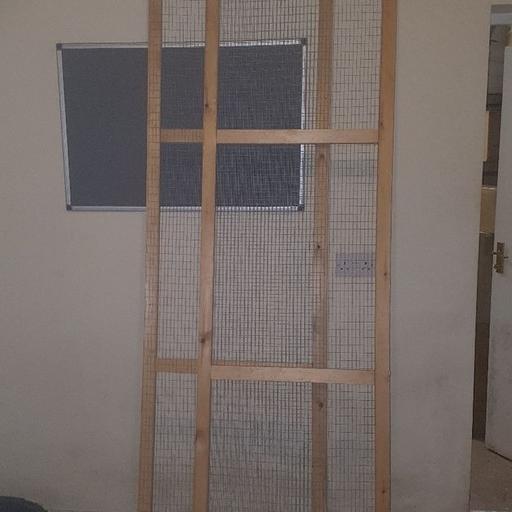 Buy & Sell West Midlands Dudley - Photos for 2 x wood frame mesh panels 240cm x 62cm