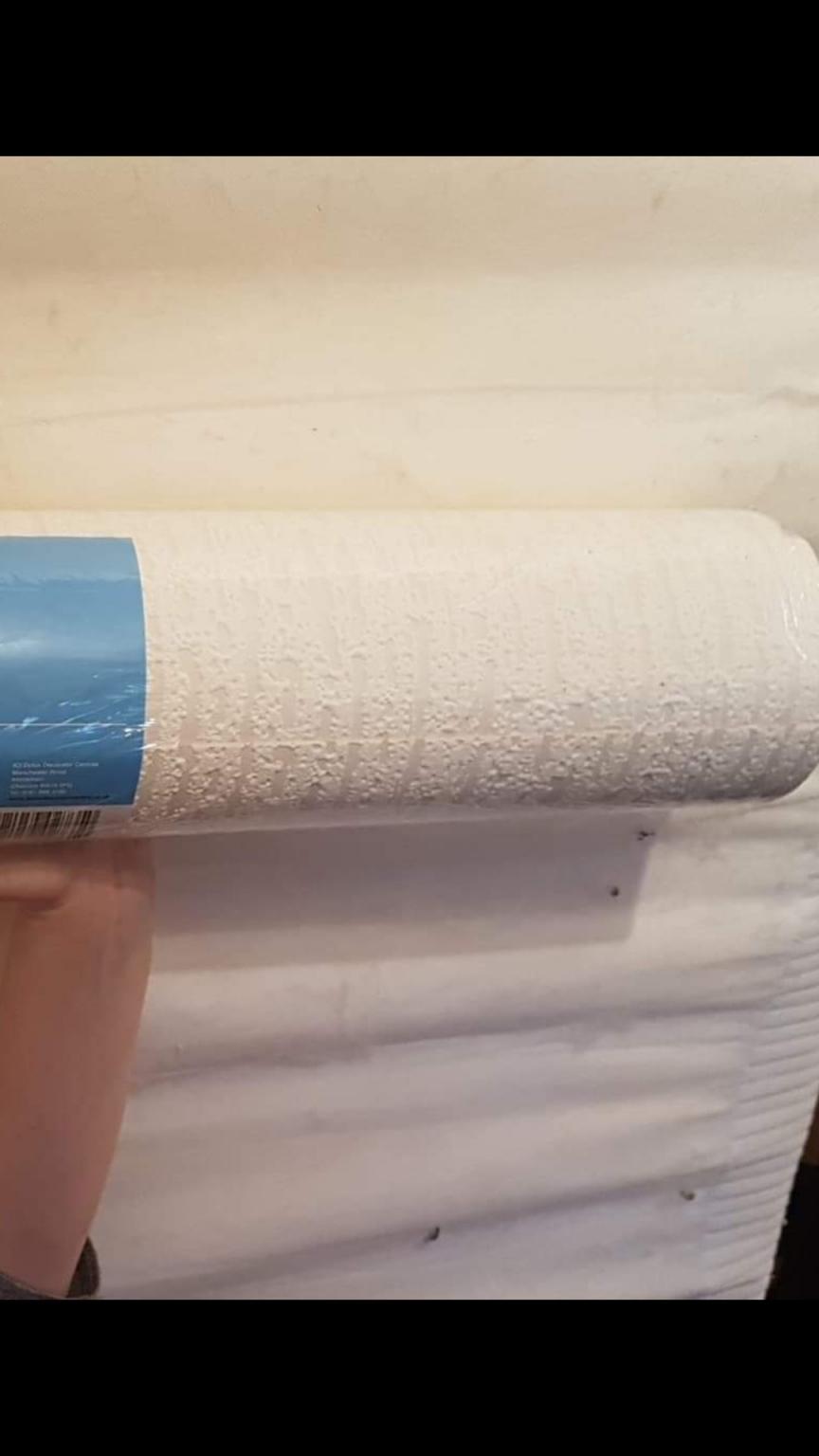 13 x rolls of Dulux textured wallpaper in S43 Chesterfield für 35,00