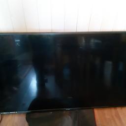 technika 50 inch tv, spares/ repair,
no longer working, power light comes on and off but stays on black screen with no picture or sound no stand or remote around 2 yrs old