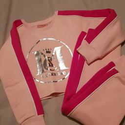 Pink 2pc tracksuit
warm for winter
brand new with tag
Perfect GIFT