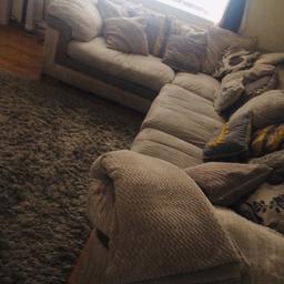 HI, I’m selling my cream an brown corner sofa. Comes with cushions and cream storage footstool.. has been used for a couple of years one cushion needs sowing but generally in good condition. Will wash all cushions prior to going. Bargin for only £50 need gone ASAP
Collection is m23