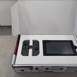 Nintendo switch in mint condition with box

Hardly used.

Fully working and no damage