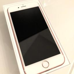 Verkaufe sehr gut gepflegtes iPhone 6S mit 64GB in der Farbe Roségold.
Das Gerät weißt keinerlei Abnutzungsspuren oder Kratzer an Gehäuse sowie Display auf. Es ist voll funktionsfähig und in einem top Zustand! Ladekabel liegt ebenfalls in der Originalverpackung des Handys bei.
Versand möglich. Porto zahlt der Empfänger.