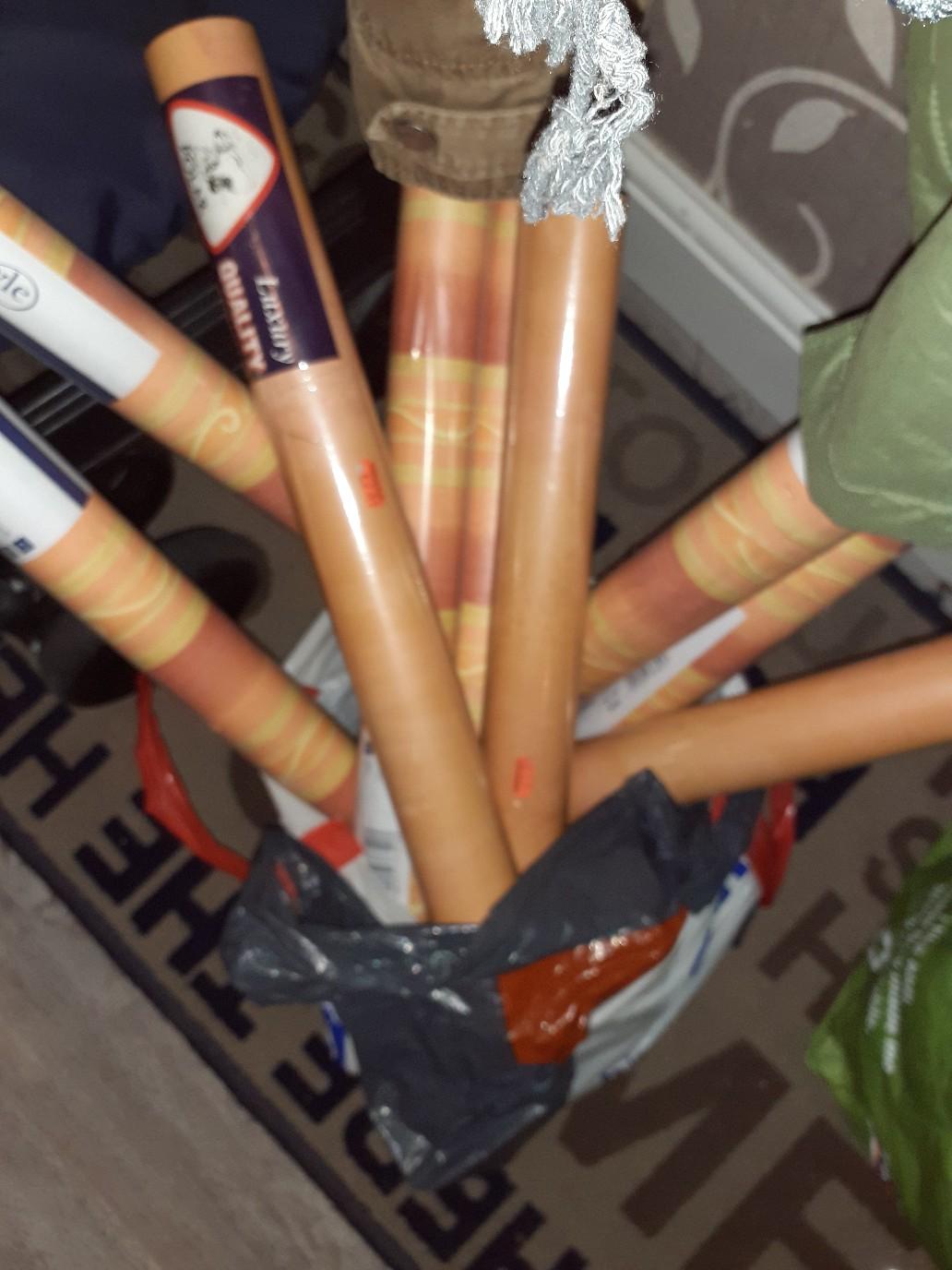 wallpaper in DN31 Grimsby für gratis zum Verkauf Shpock DE