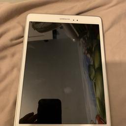It’s a good tablet it almost like new it doesn’t come with the box but it does come with a charger and a plug all works fine ( open to offers ) collection only