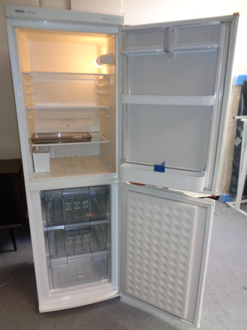 Bosch Classixx Tall KGV28323GB Fridge Freezer in S2 Sheffield für £ 59