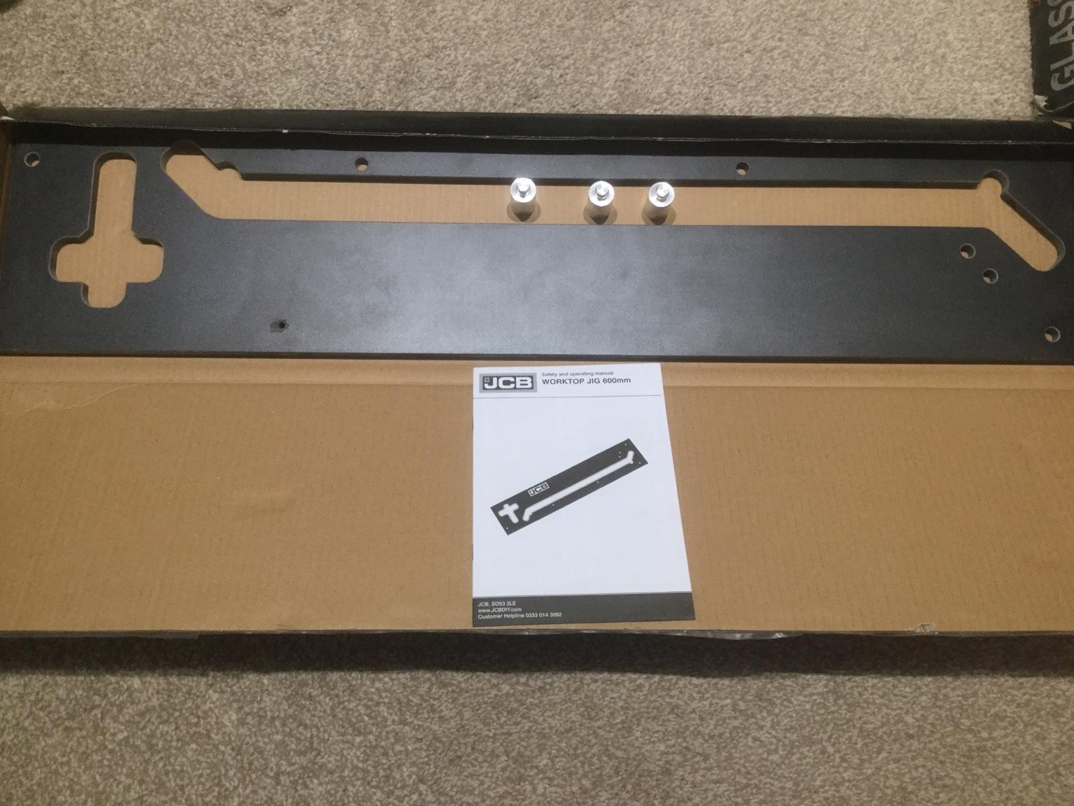 JCB 600mm worktop jig in Walsall für £ 10,00 zum Verkauf Shpock AT