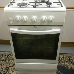selling a cooker electric oven gas hob
in good condition
