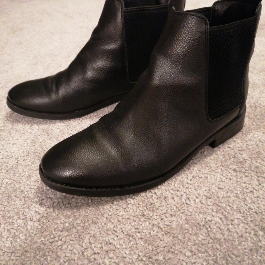 Faith binkie leather hot sale chelsea boots