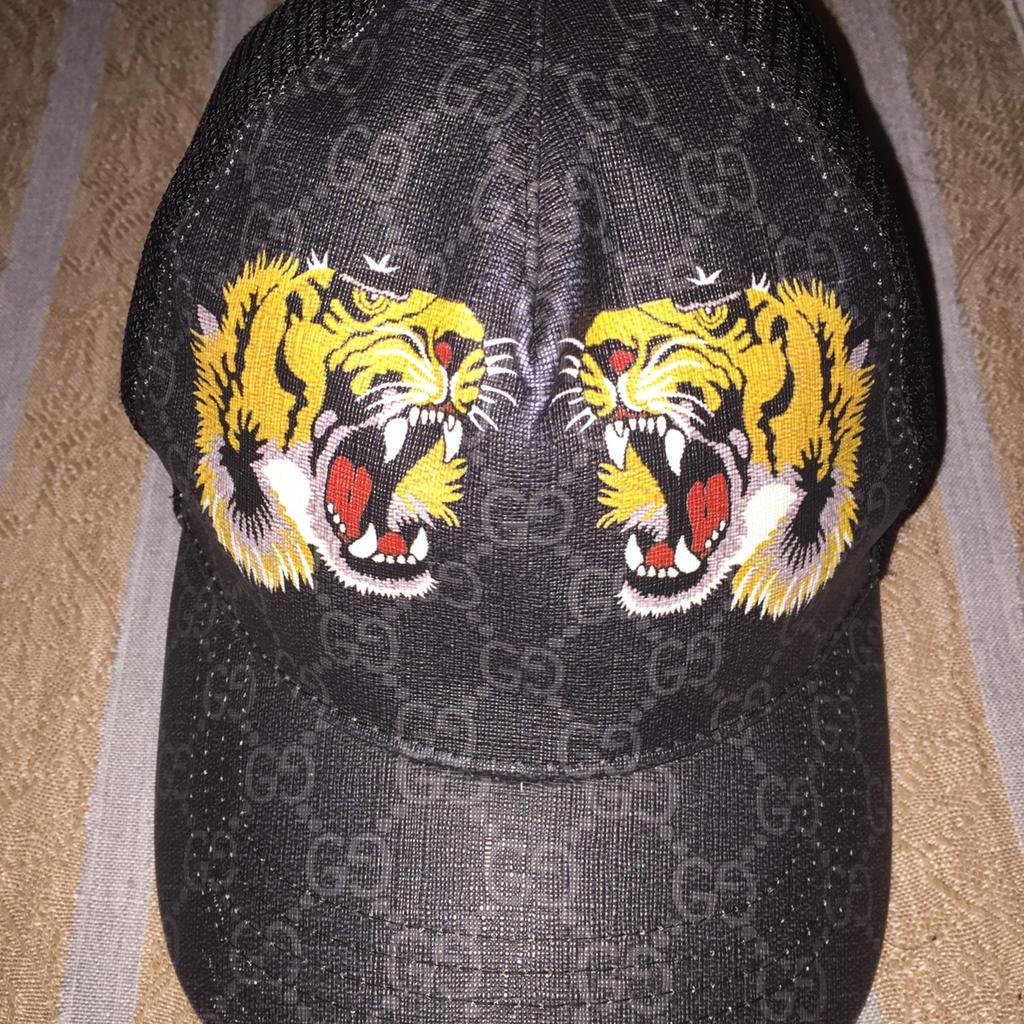 Gucci cap tiger store black