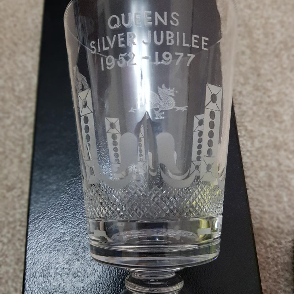 queens silver jubilee glass goblet in box with limited edition certificate vgc only been on display in box