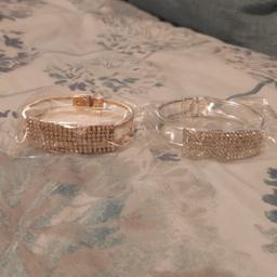 dress bracelets new 4 left £1.40p each 2 x silver 2 x golden now 0.50