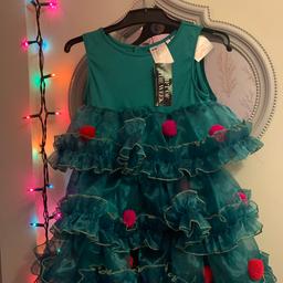 Age 6-8 years
Brand new and unworn item - with tags.
Gorg dress for the Christmas party season

100% non smokers