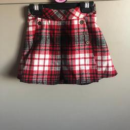 Lovely skirt in good condition 
Collection S12 3ax
Can deliver locally