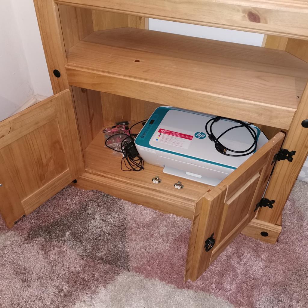 Mexican pine corner TV unit in WA9 Helens for £15.00 for sale Shpock