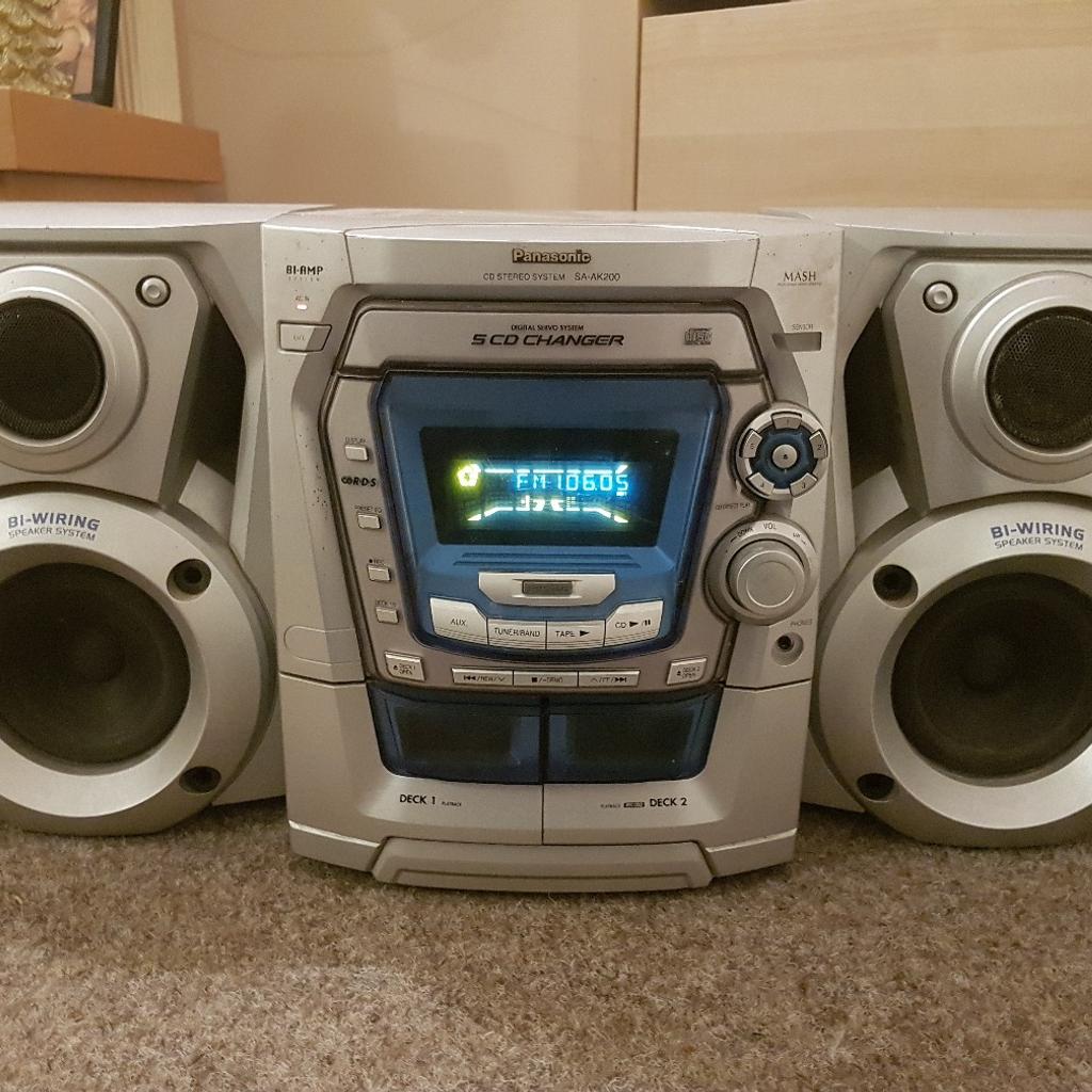 Panasonic 5CD stereo system in DL5 Village für £ 35,00 zum Verkauf ...