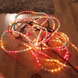 10 meter indoor and outdoor multi colour / multi function rope light excellent working condition great for decorating your roof line or  garden trees  only selling due to not being needed anymore.