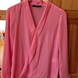 Bluse Reserved
Gr. 34 (auch bei 36 passend)
rosa/pink
Zustand: ungetragen

Nur Selbstabholung München (Trudering)
Privatverkauf-keine Rücknahme