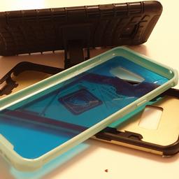Always protected screen, factory reset, unlocked and in fantastic condition for a new owner. Used for about 1yr. No receipt but clean mobile. Comes with charger, headphone, UV screen protector (worth 300kr), 3 shock proof cases (2 new ones worth of 500kr).