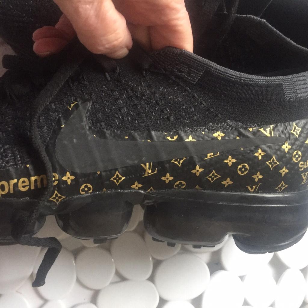 Vapormax louis sales vuitton supreme