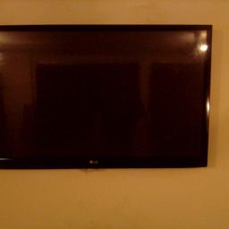 50" LG plasma TV with power lead stand and remote excellent condition buyer to collect