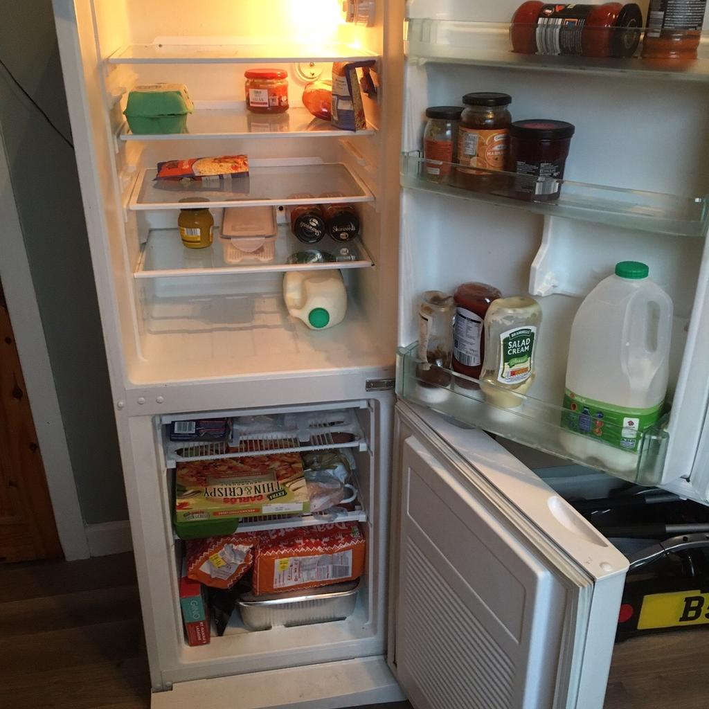 Fridge freezer in Nuttall für £ 20,00 zum Verkauf Shpock AT