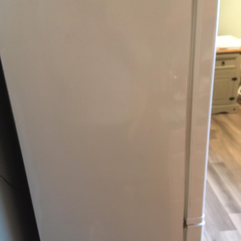 Fridge freezer in Nuttall für £ 20,00 zum Verkauf Shpock AT