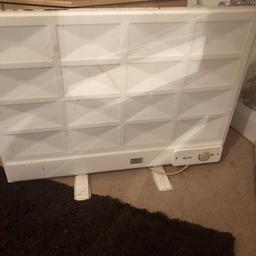 Electric radiator gets really hot few marks but FREE to collect need gone before Xmas