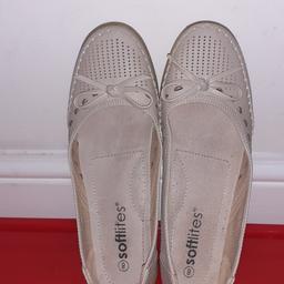 pretty tan shoes
Size uk 8/41
soft stylish and comfortable