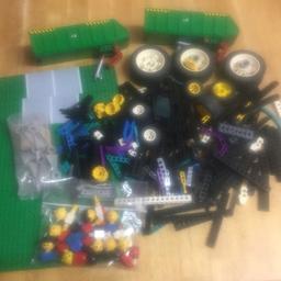 Collection of proper Lego, not imitation stuff, some Lego bases, road plates, technic and some old vintage people
