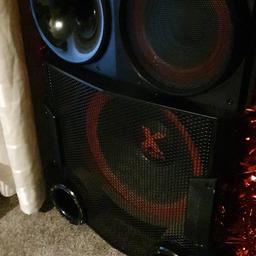 X-BOOM 15 inch solid cased box speaker. 500 watts Rms heavy in bass great mids and tops. needs amplifier to run. built in a steady hard cover . big box boombastick sound