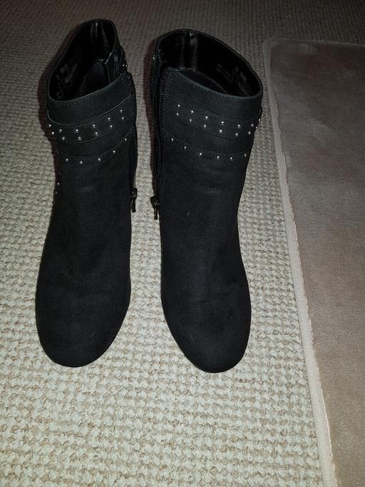 Buy & Sell Essex Tendring - Photos for Selling Ladies boots.