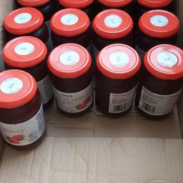 13 jars of strawberry jam. Lidl brand, no bits in.
Date is Feb 2020. Ideal for cake maker...

Collection is from Fallings Park WV10. 

Please check out my other items.