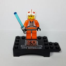 New LEGO Luke Skywalker 20th Anniversary Minifigure (75258)

Can post for additional fee

Offers not accepted
