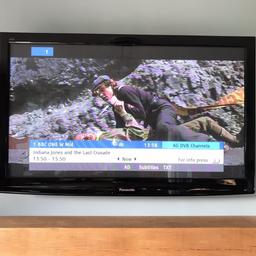 Panasonic 
50” plasma screen TV
HD Ready 
Gloss black surround
Wall mountable (No Stand)
Full working order, no issues