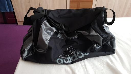 Buy & Sell Upton Park East London - Photos for ADIDAS GYM BAG BIG SIZE USED ONCE NEW