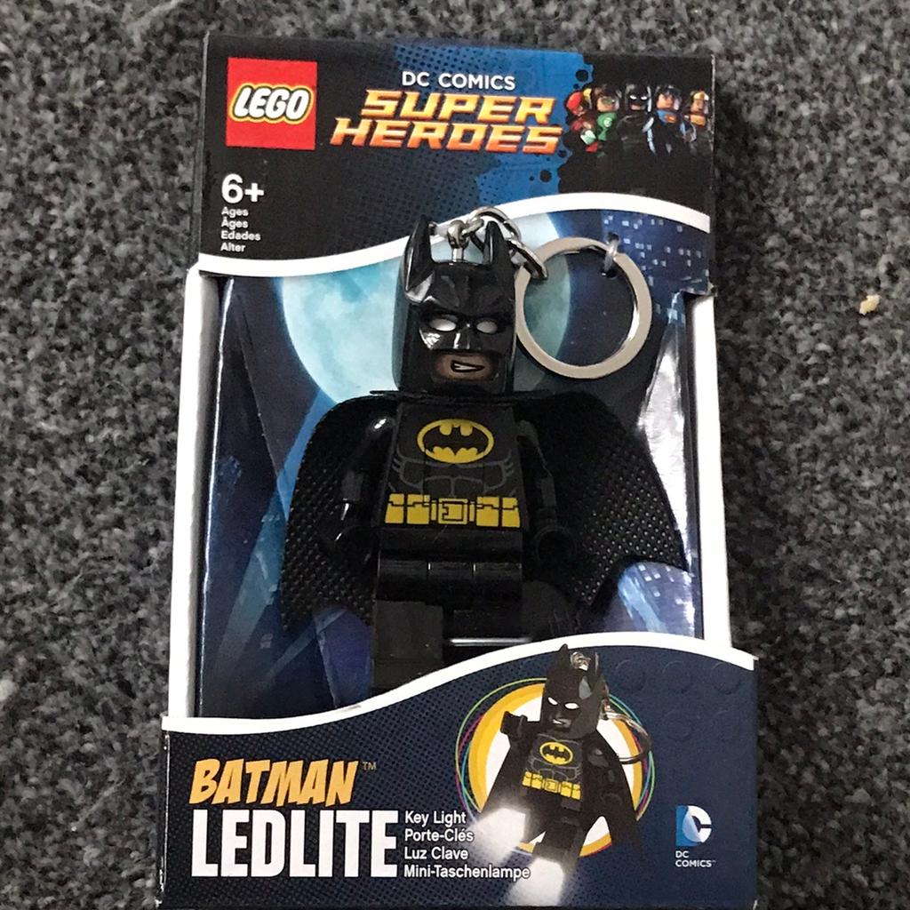 BRAND NEW IN BOX. BATMAN LED LIGHT.

Postage INCLUDED (2nd Class).

WILL COMBINE POSTAGE ON MULTIPLE PURCHASES.