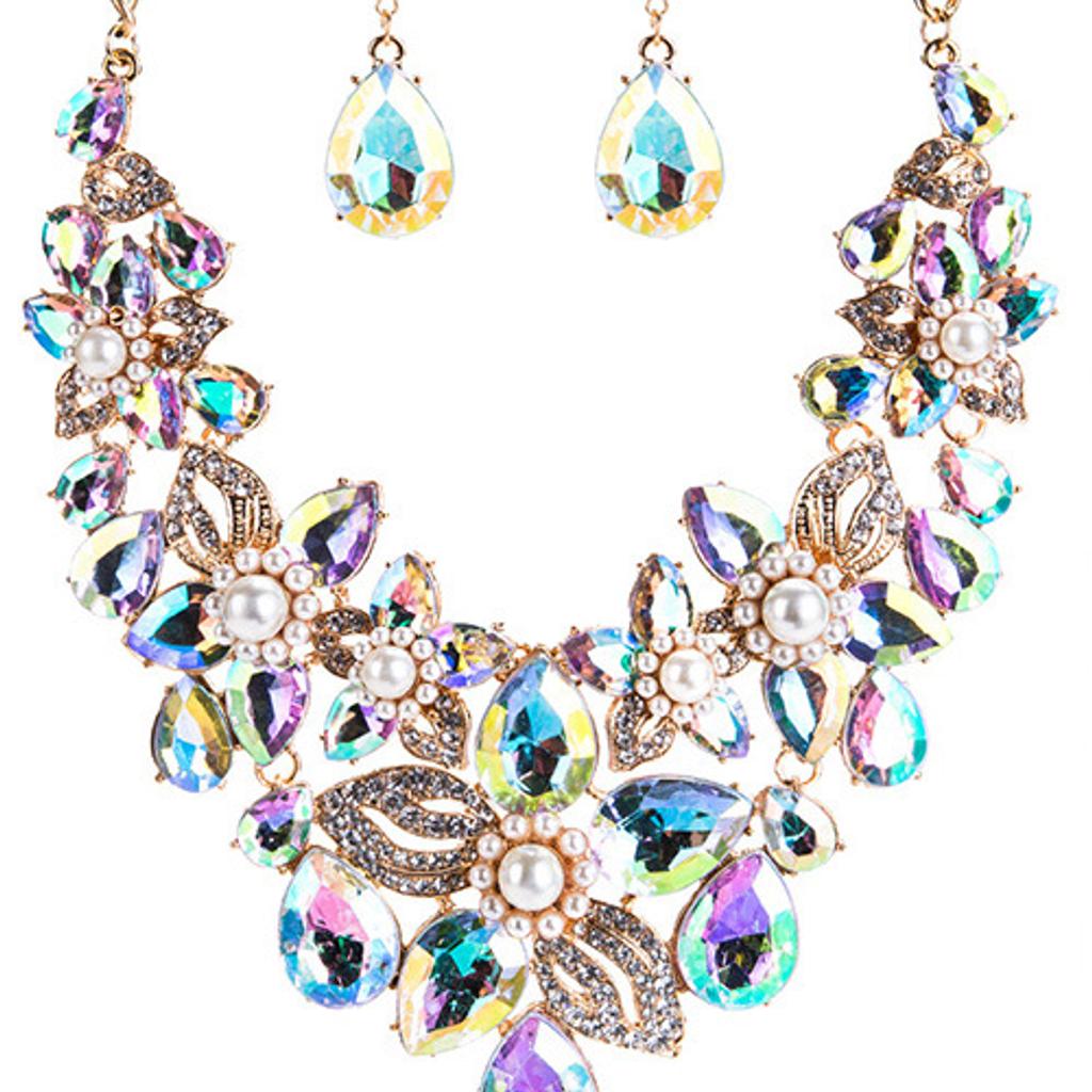 A gorgeous statement necklace and earrings set.