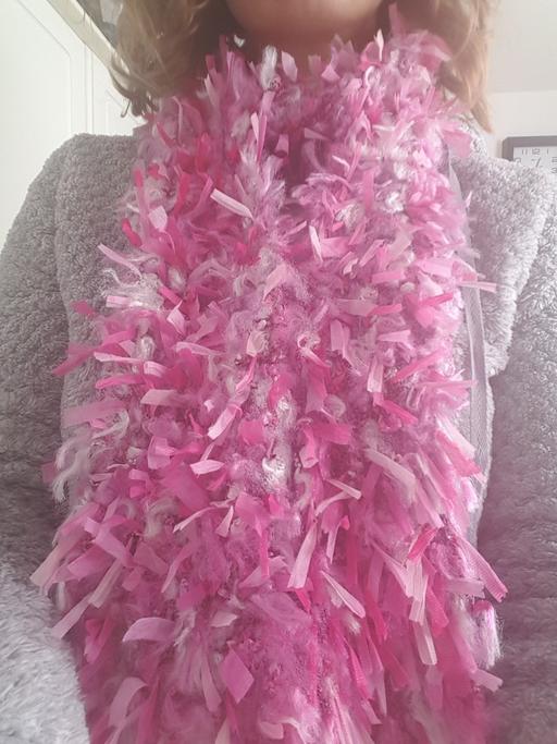 Buy & Sell Greater Manchester Manchester - Photos for Hand made knitted ladies scarf - pink