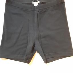 Wir verkaufen eine Hotpants von Decathlon in der Größe 40. Zustand sehr gut. Farbe Schwarz
Versand möglich zzgl. zum angegebenen Preis 2€ Versandkosten.