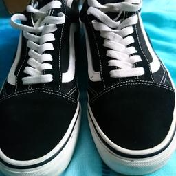 Black and white vans unisex size 6.5 great condition 
£25 collection 
£31 with delivery 
