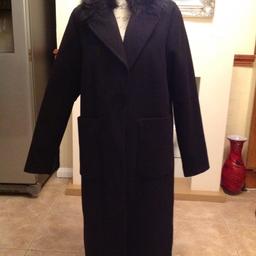 Size 10,
Long coat with fur collar
Fully lined inside,with front pockets
Lovely and warm
Please check out my other items!
