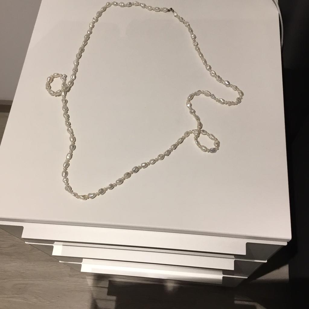 Schöne lange neue Halskette Länge 60 cm