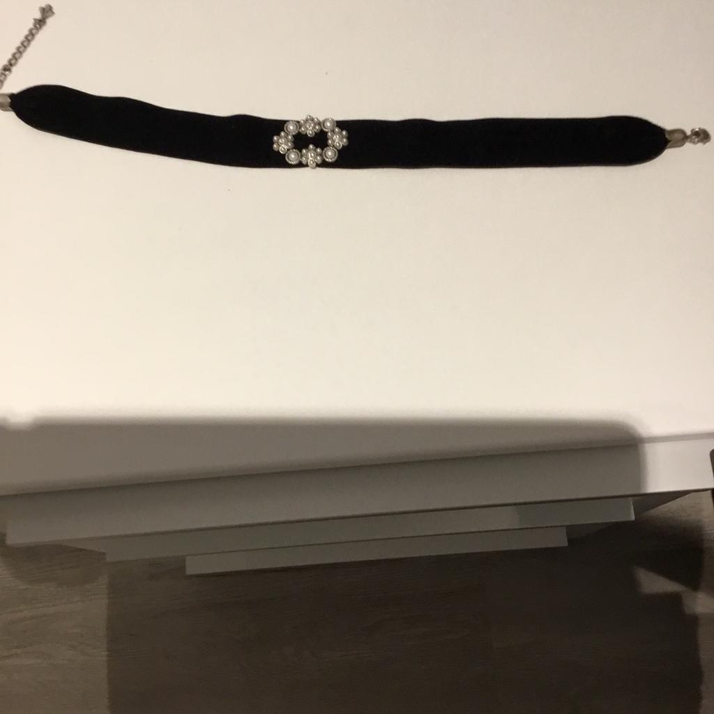 Schönes Trachten Kropband in schwarz Länge 38 cm